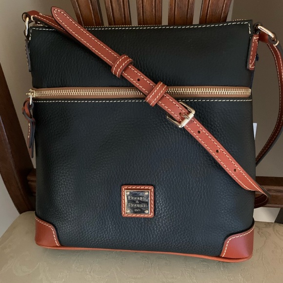 Dooney & Bourke Handbags - Dooney & Bourke Black Leather Crossbody